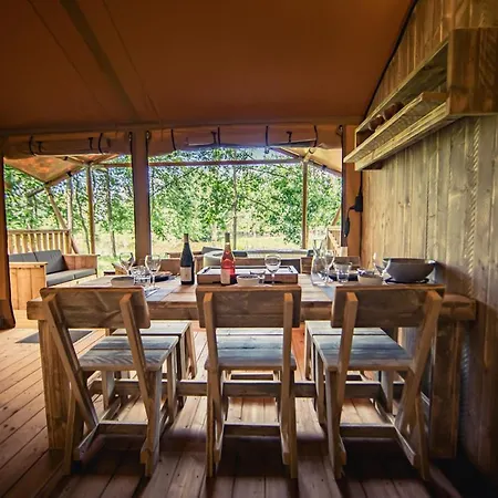 Luxury tent Tente Insolite Jacuzzi Privatif En Pleine Nature